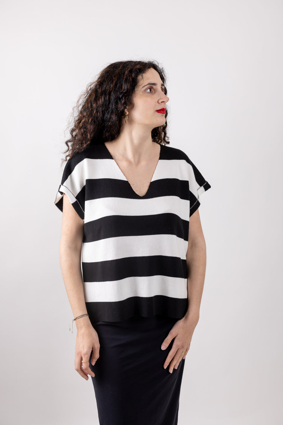 peace knit tshirt - striped black and white 