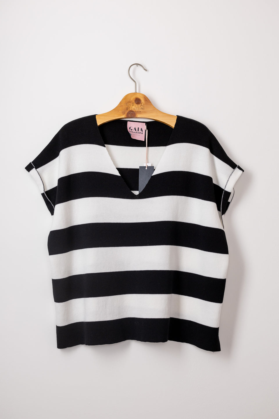 peace knit tshirt - striped black and white 