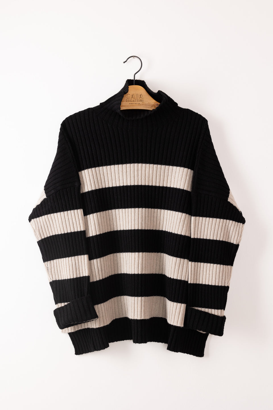 friend - striped black ecrù