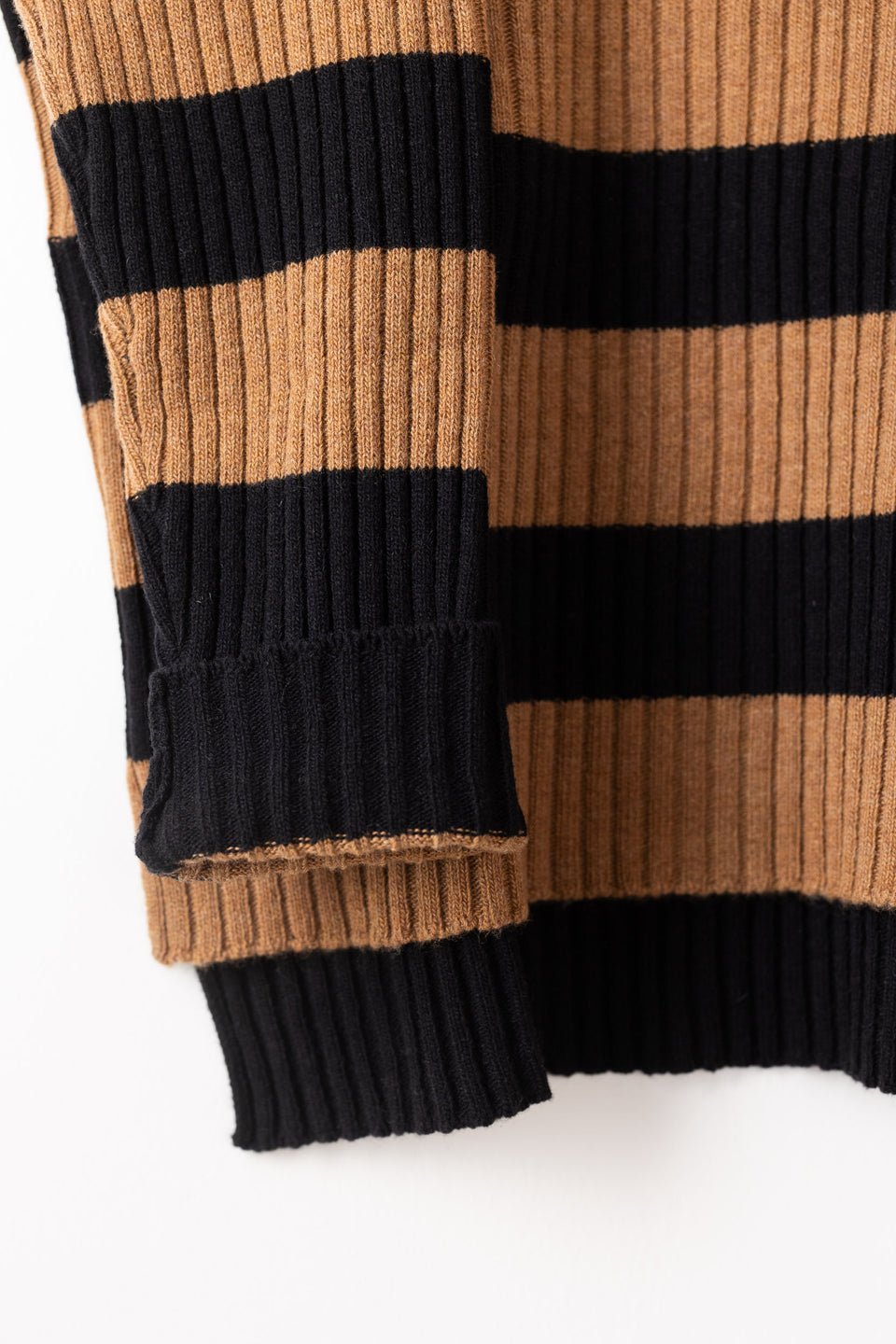 friend - striped black camel 