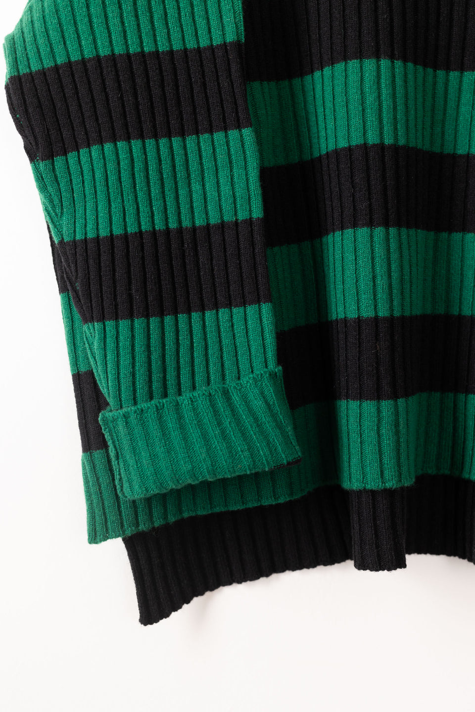 friend - striped black green 