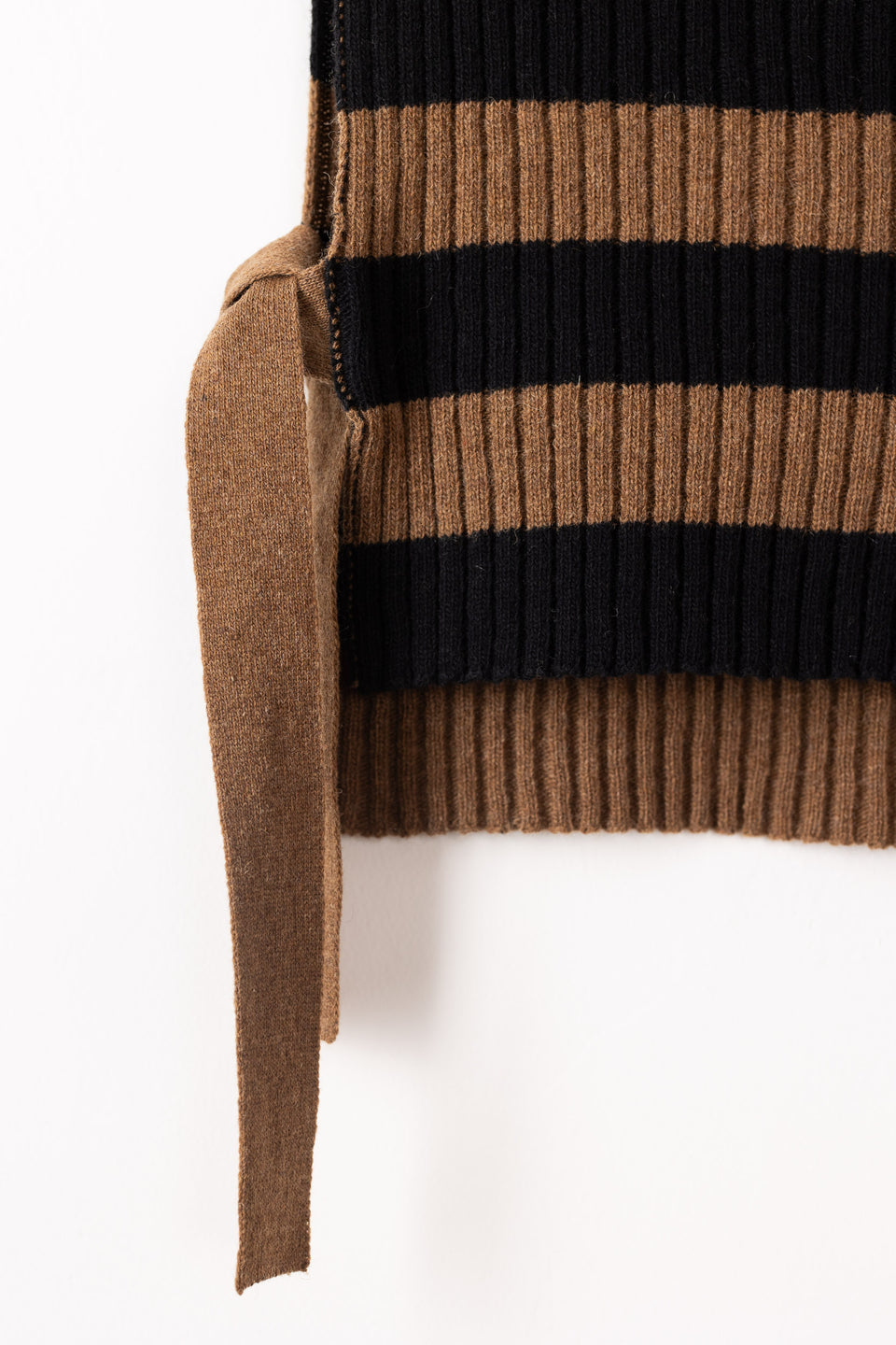 little friend - striped camel black