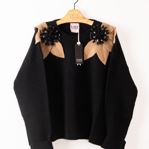 Bloom sweater - black with camel and b/w flowers