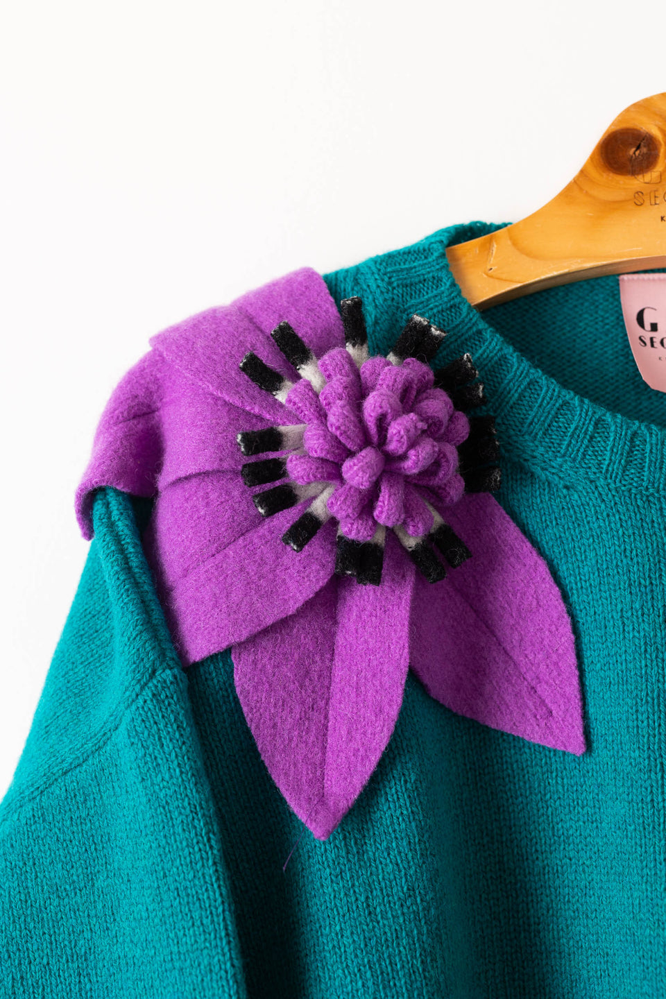 Bloom sweater - emerald with wisteria and b/w flowers