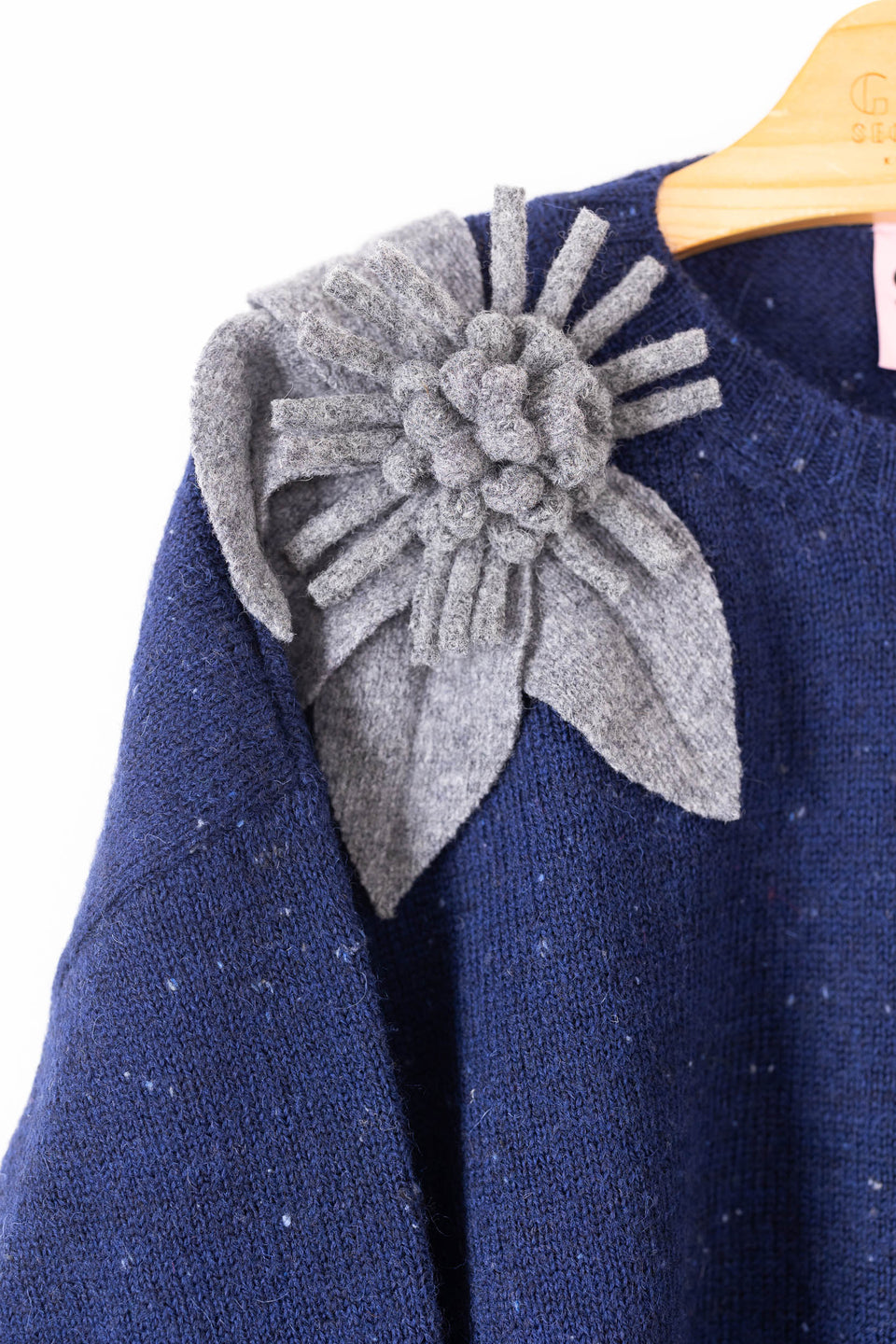 bloom sweater - blue with medium grey flower 