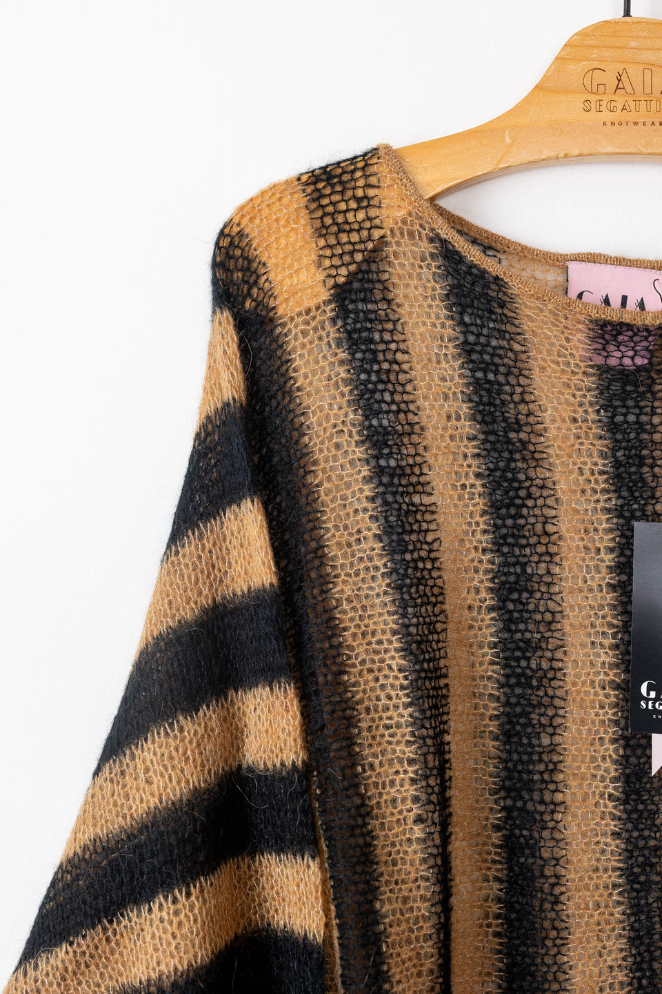 Punky - crew neck with ruffles - striped charcoal and camel