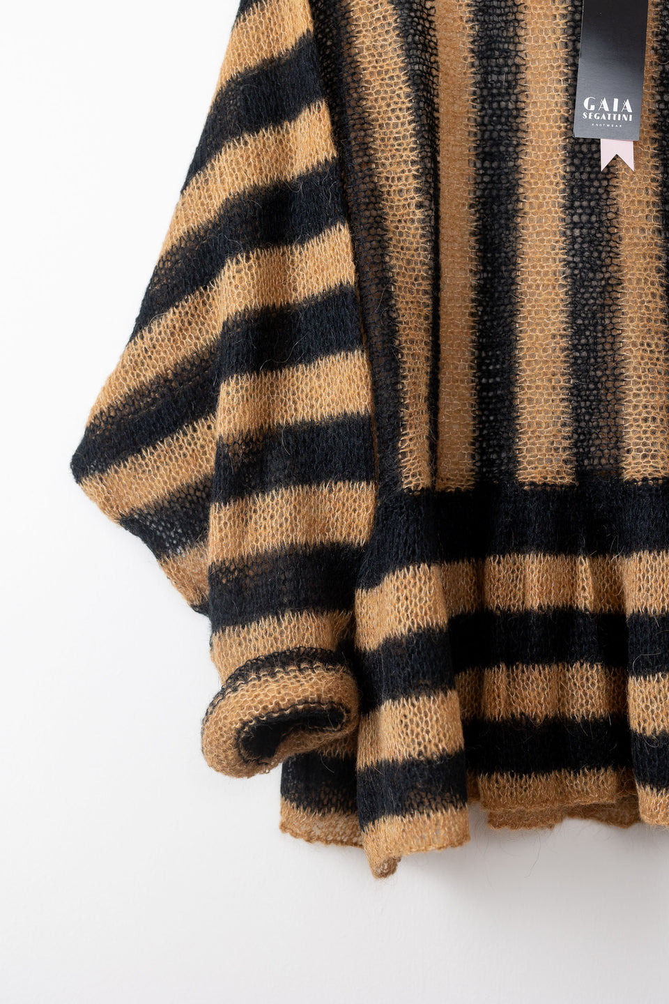 Punky - crew neck with ruffles - striped charcoal and camel