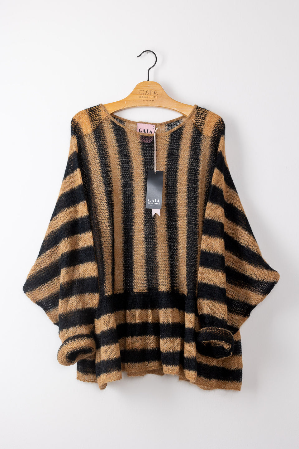 Punky - crew neck with ruffles - striped charcoal and camel