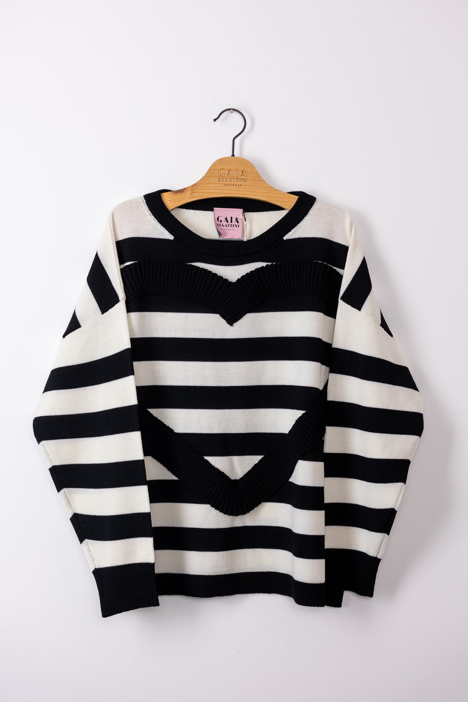 Hug - Black and blue