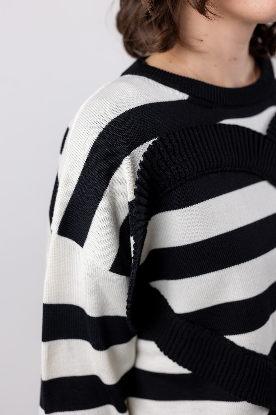 Hug - Black and blue