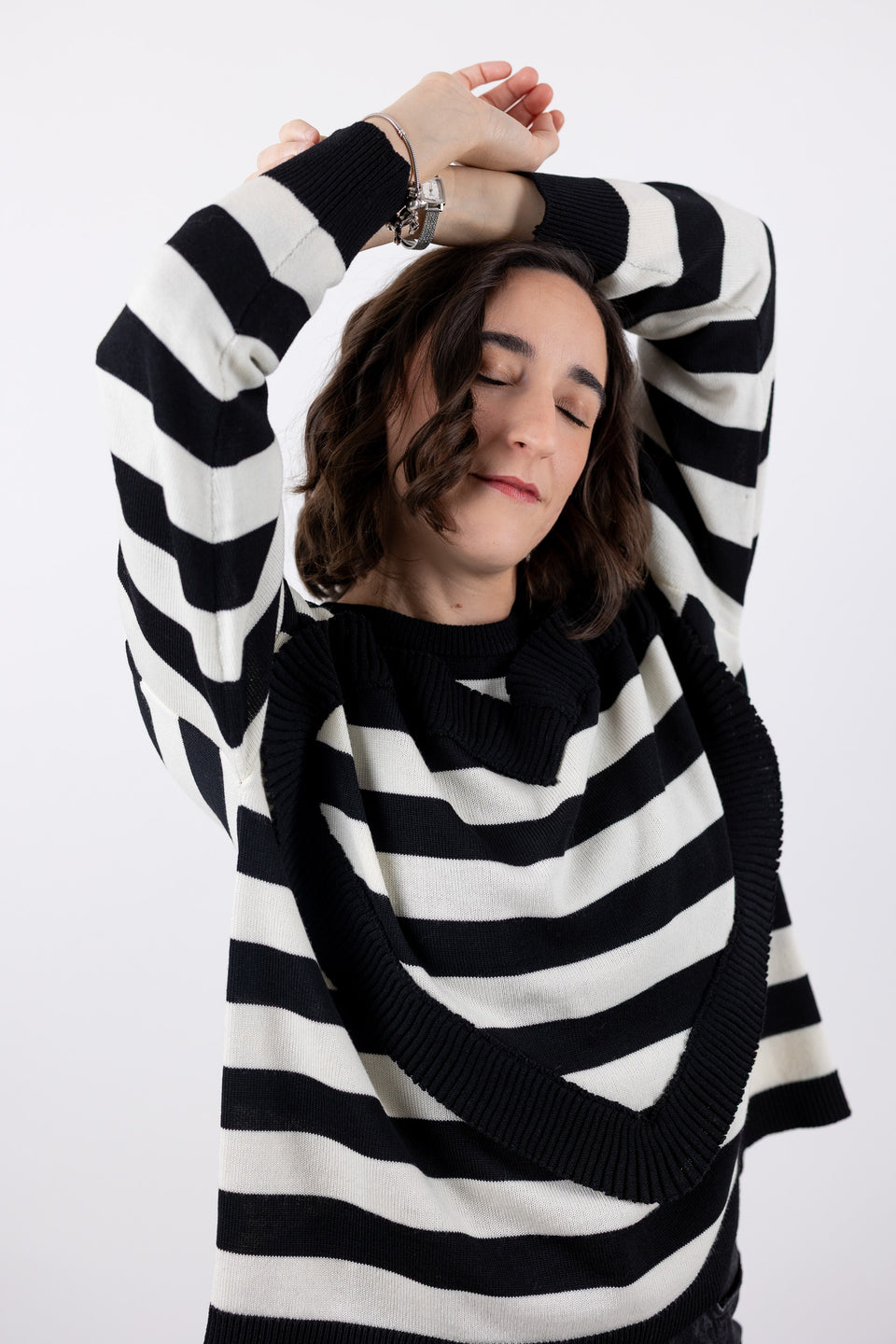 Hug - Black and blue