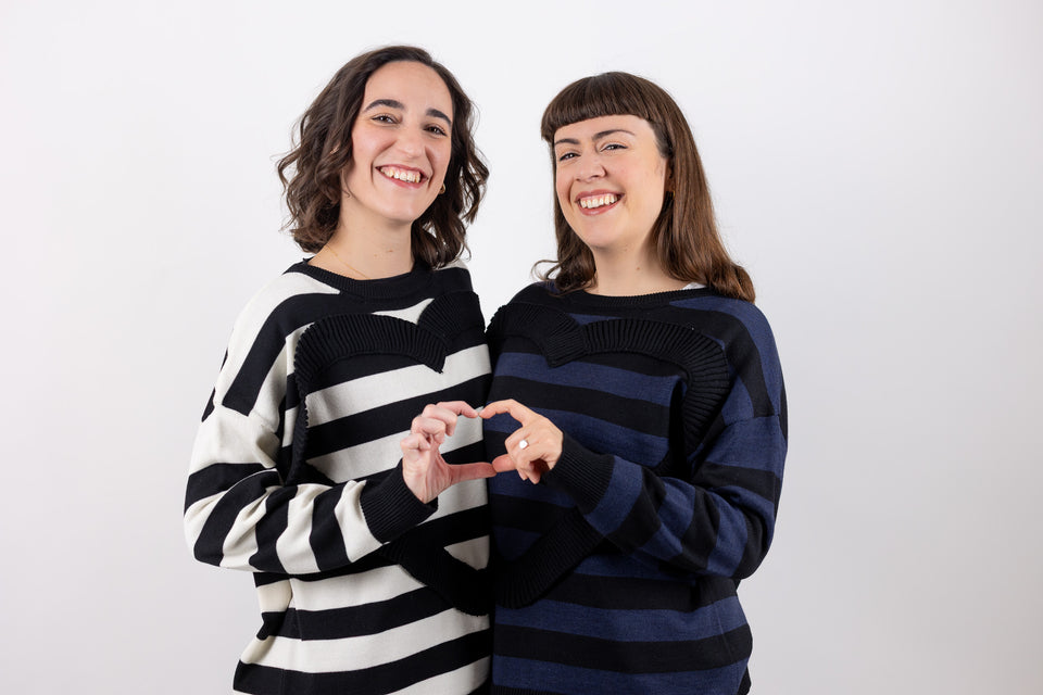 Hug - Black and white