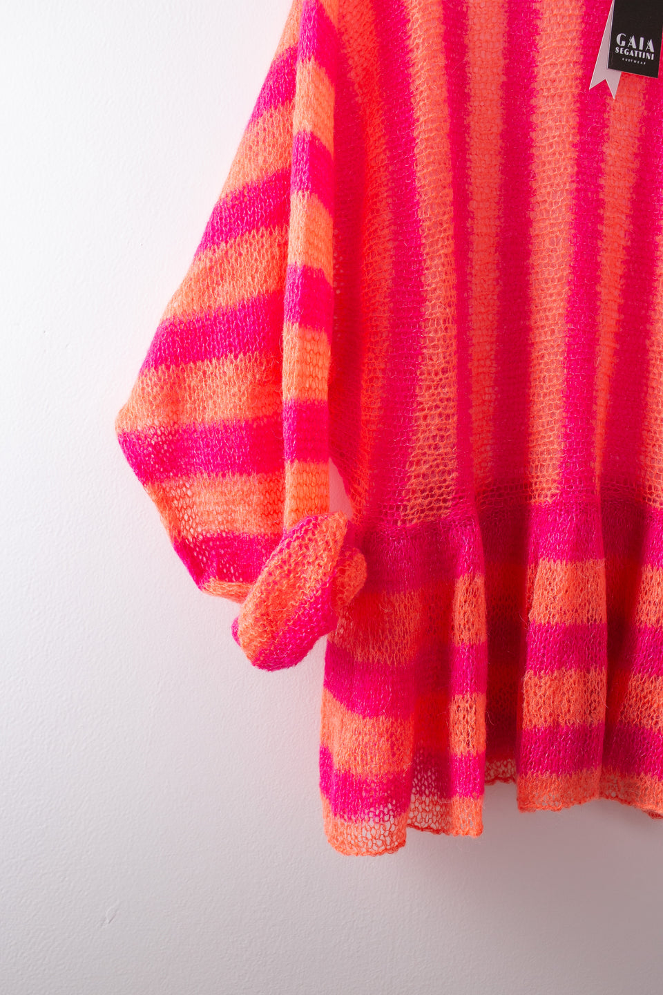 Punky - crew neck with ruffles - striped fuxia and peach