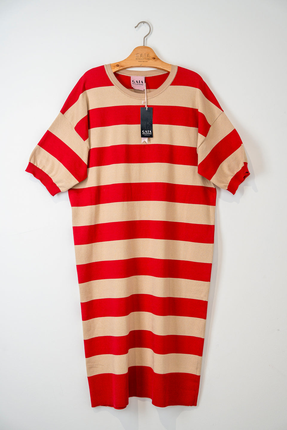 Twiggy - cherry striped sand