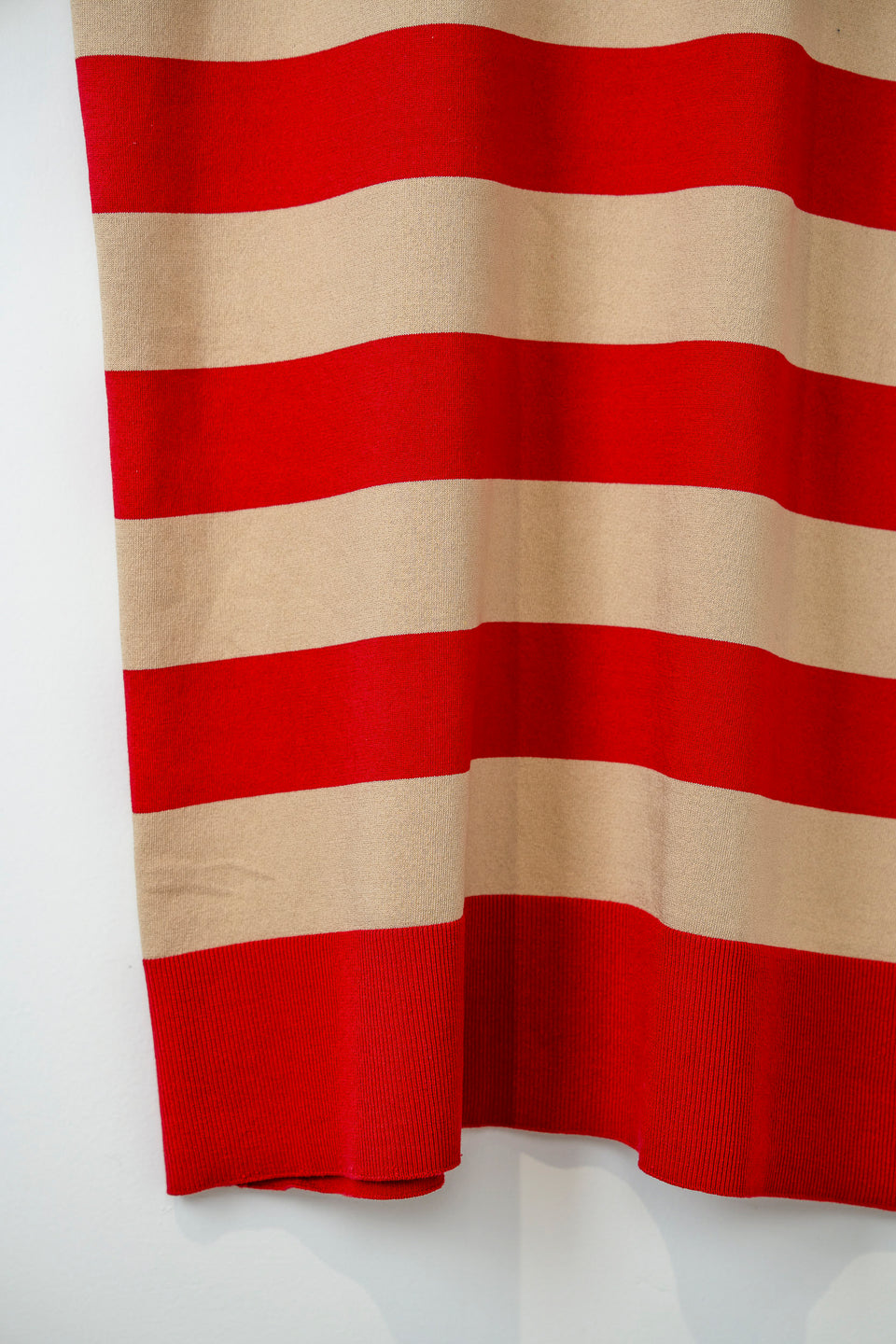 Twiggy - cherry striped sand