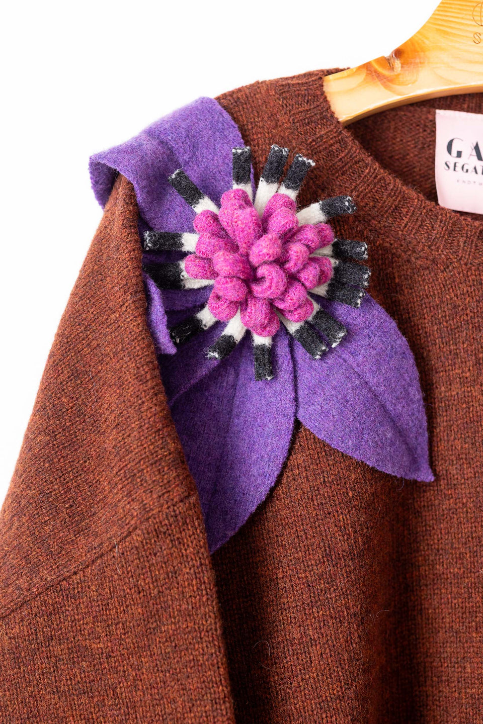 Bloom - bruciato fiore viola, b/n e susina