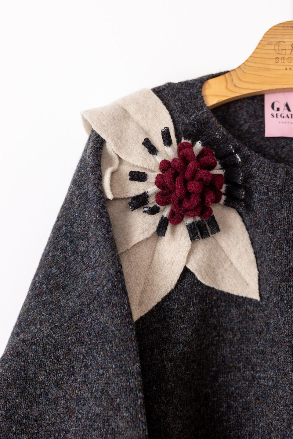 Bloom - fuliggine, cappuccino, b/n e vino