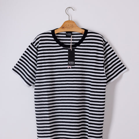 Wally - white with black stripe