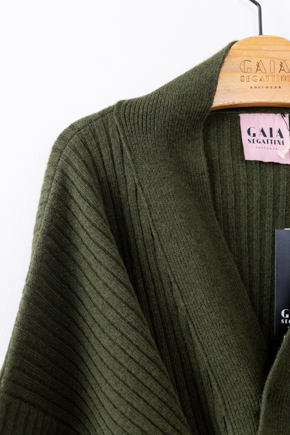 friend cardigan - pino